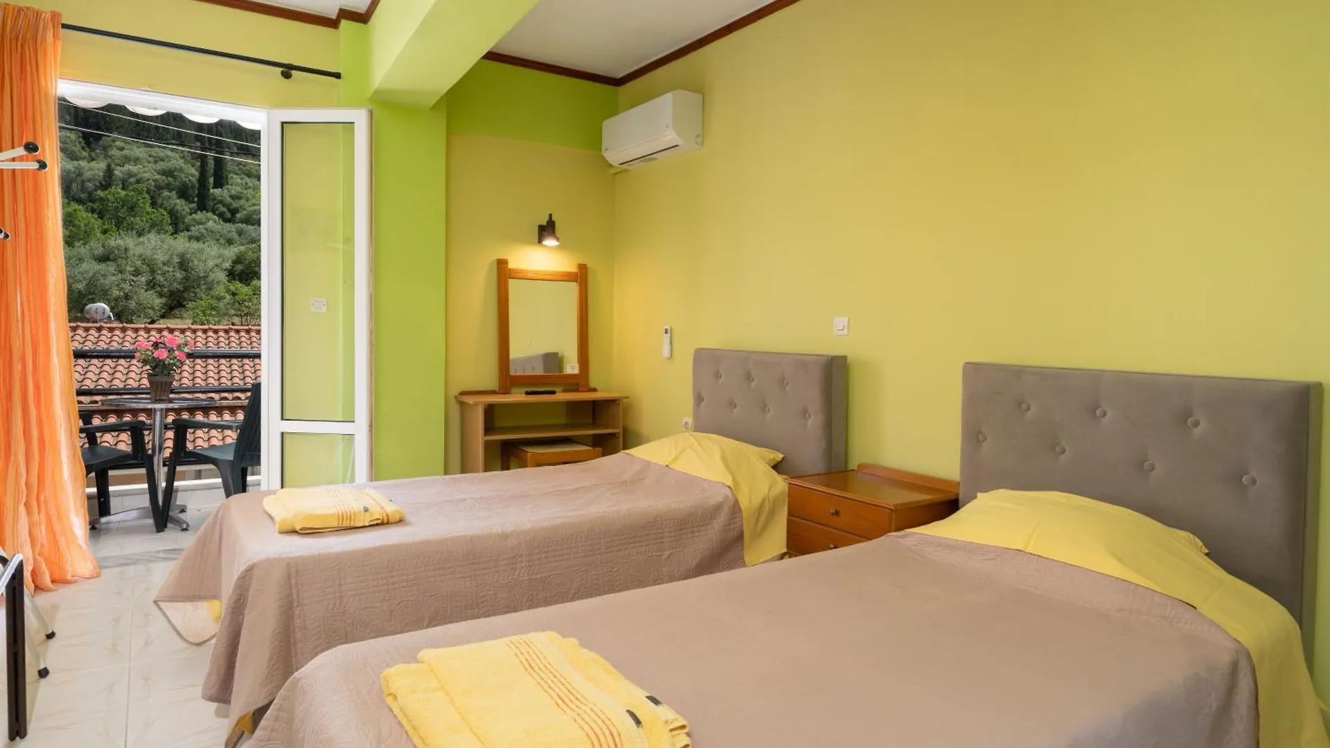 Remezzo Apartments Sami  Grekland