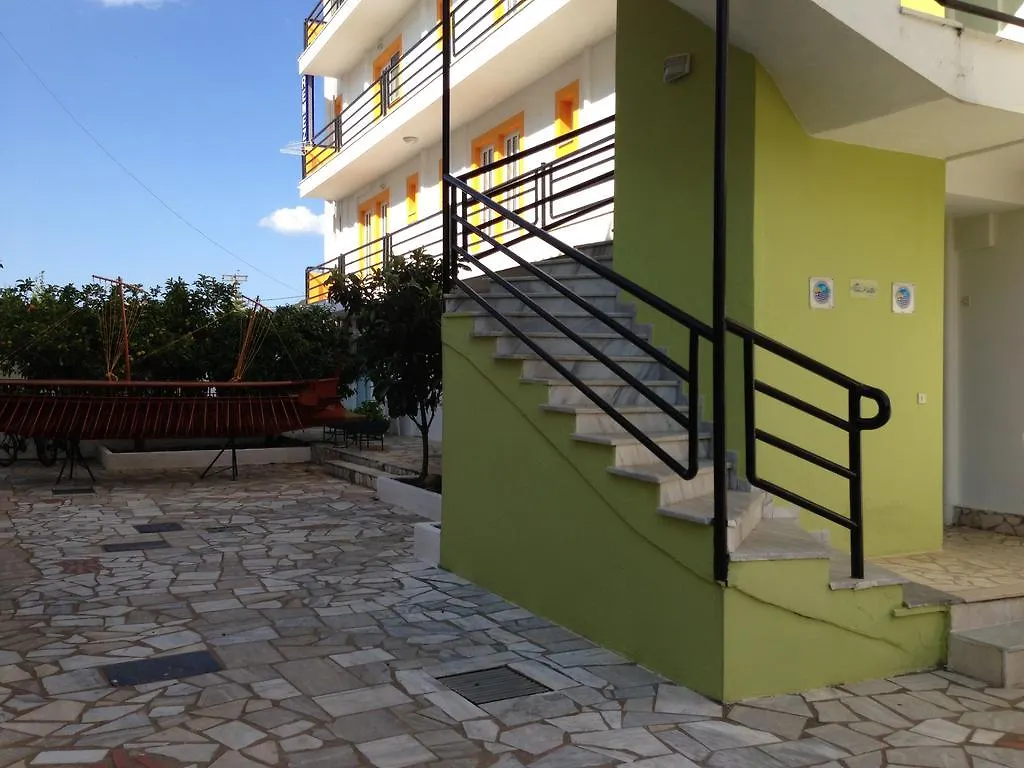 Remezzo Apartments Sami  Lägenhetshotell
